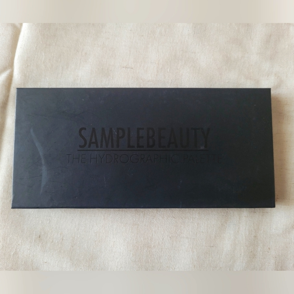 Sample Beauty Hydrographic palette